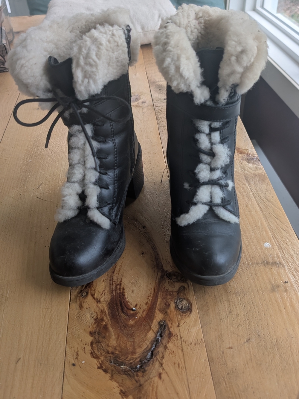 Black Shearling Lace-Up Women's Winter Boots